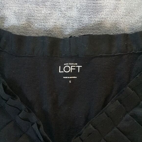 Sleeveless top by Loft (Ann Taylor) - Picture 3 of 4